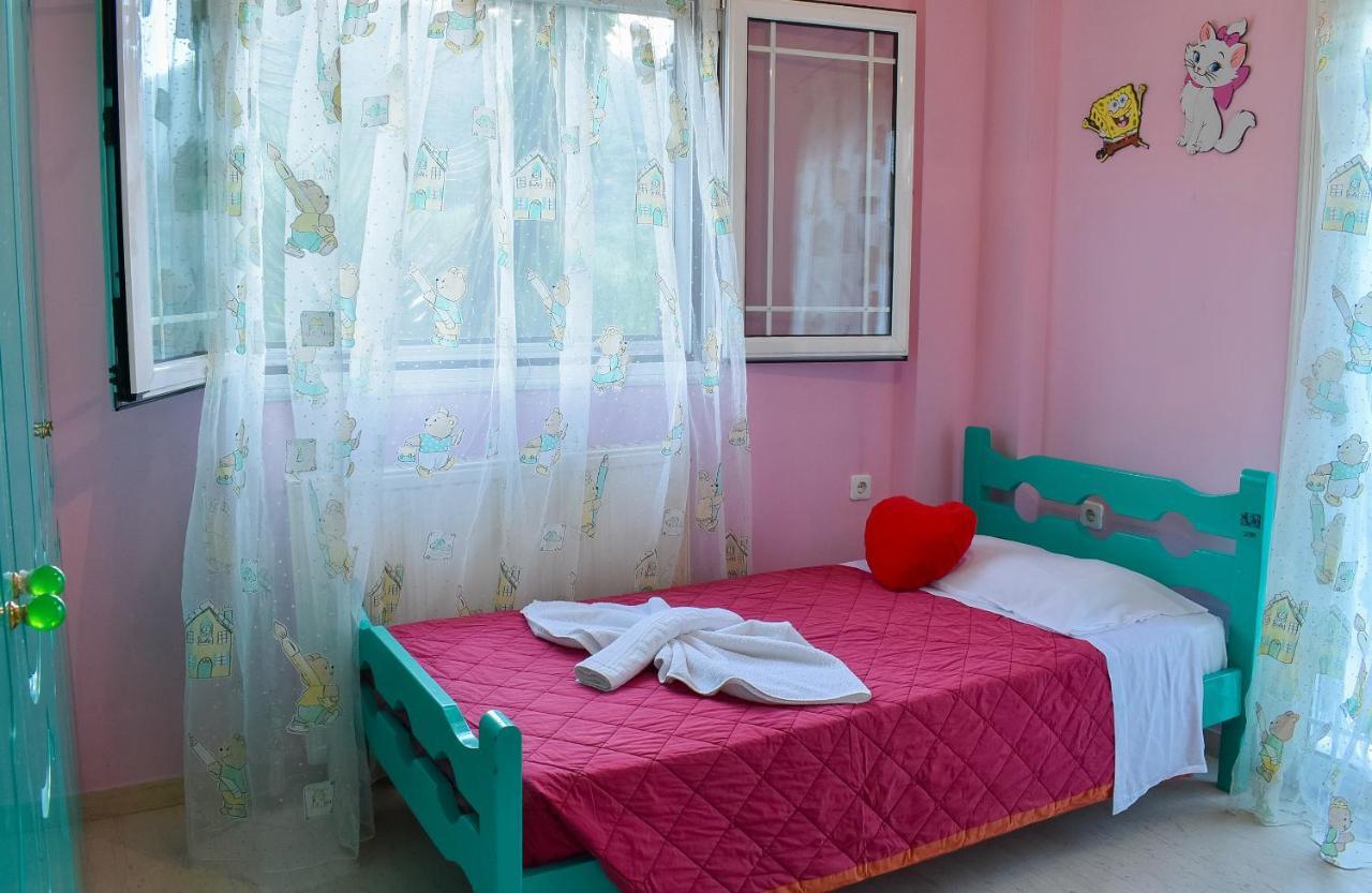 Vicky'S Village Private House Fiolítis Екстериор снимка