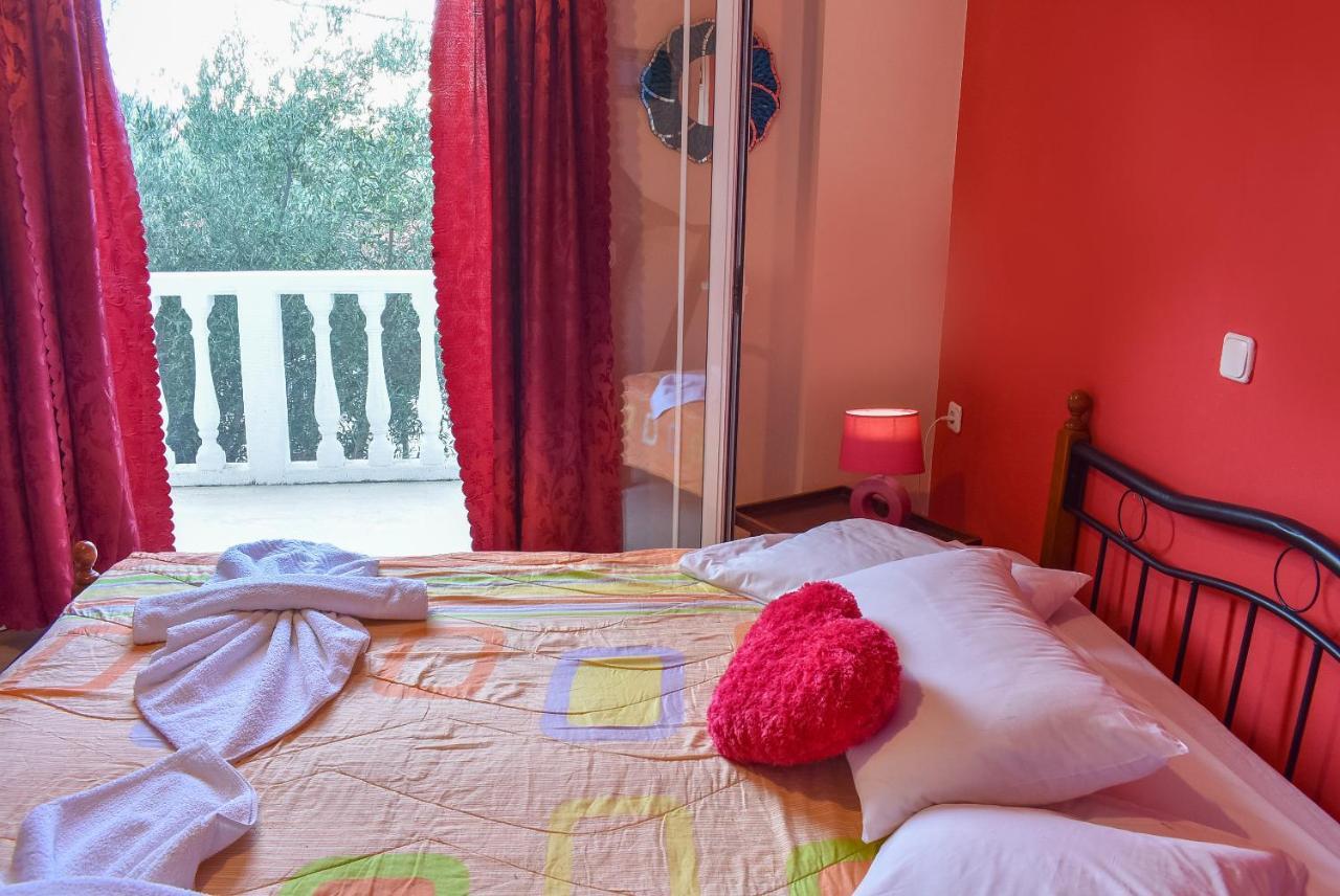 Vicky'S Village Private House Fiolítis Екстериор снимка