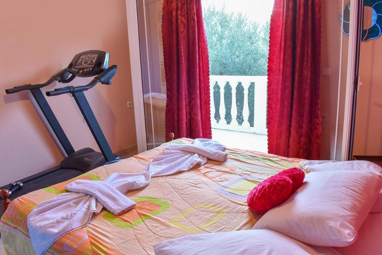 Vicky'S Village Private House Fiolítis Екстериор снимка